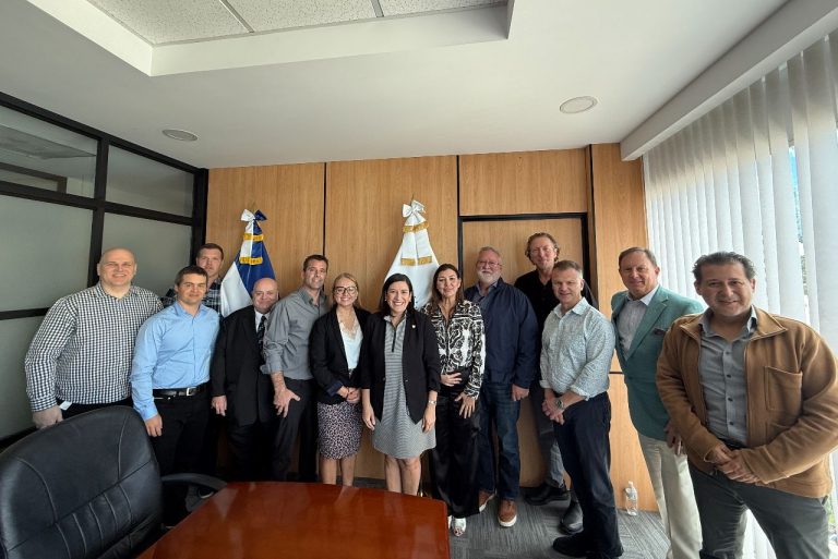 Meeting Minister of Economy in El Salvador, 2025